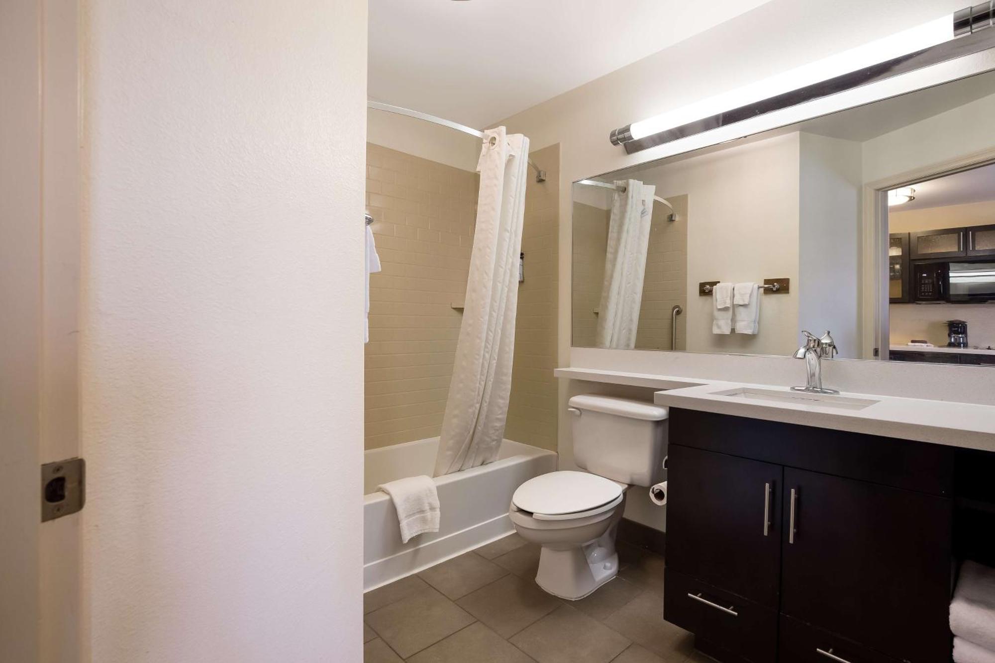 Sonesta Simply Suites St Louis Earth City Exterior photo