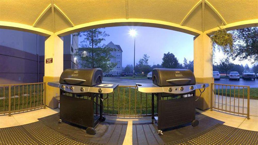 Sonesta Simply Suites St Louis Earth City Exterior photo